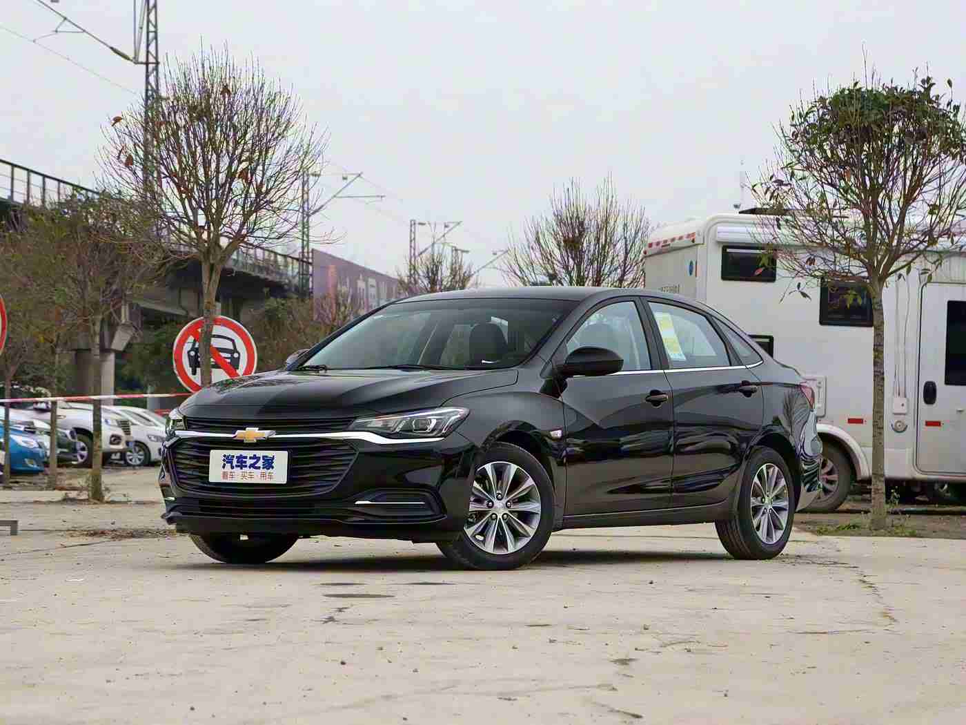 黄色软件app下载3.0.3免费oppo版大全装扮：汽车生活助手：一站式免费应用，助您轻松驾驭爱车-1