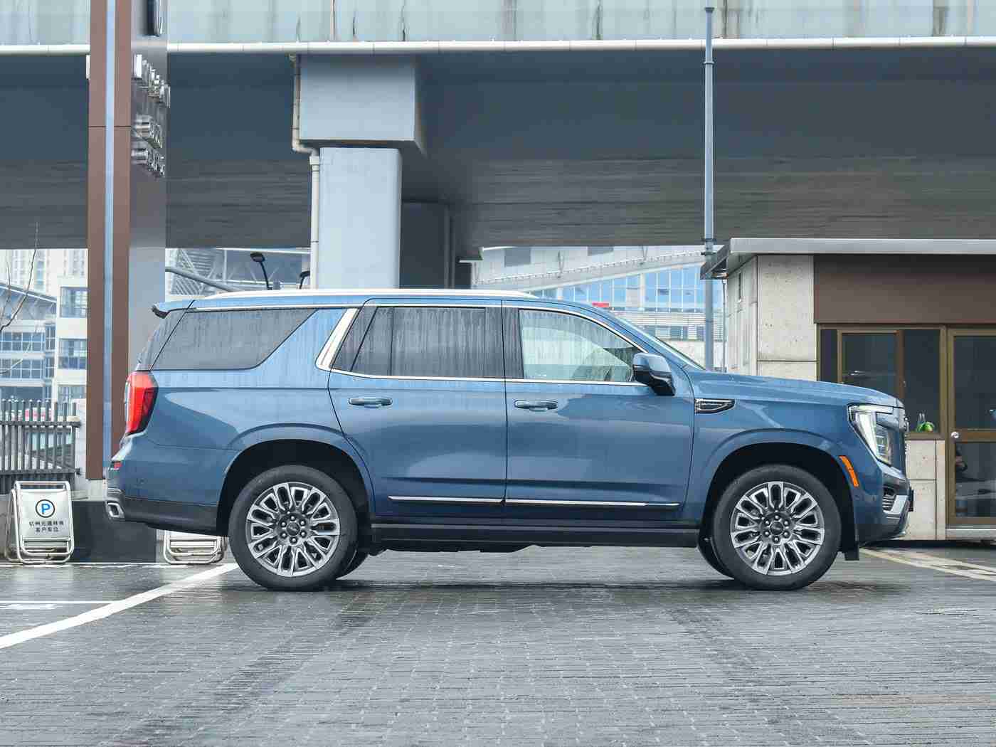 囯产棈品久久久久久久久久久久角：国产神车亮相，＂久久久久久久久久久久角＂性能卓越，价格亲民，引领汽车消费新潮流-1