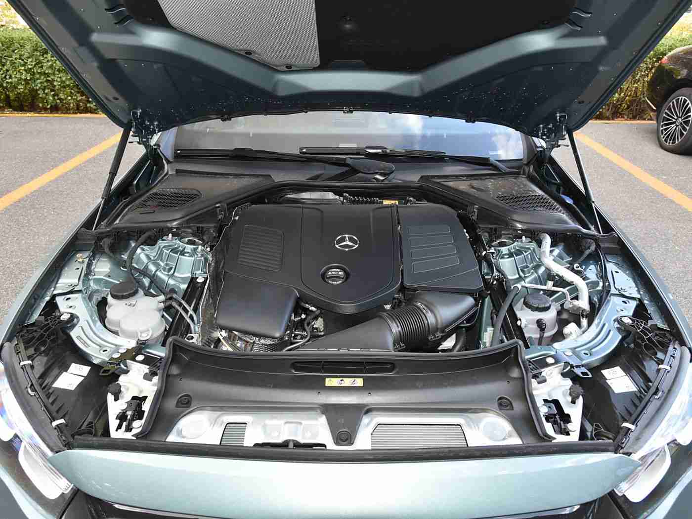 成人蜜桃：“独特设计+智能科技，环保先锋“成人蜜桃”新车型引领汽车市场潮流-4