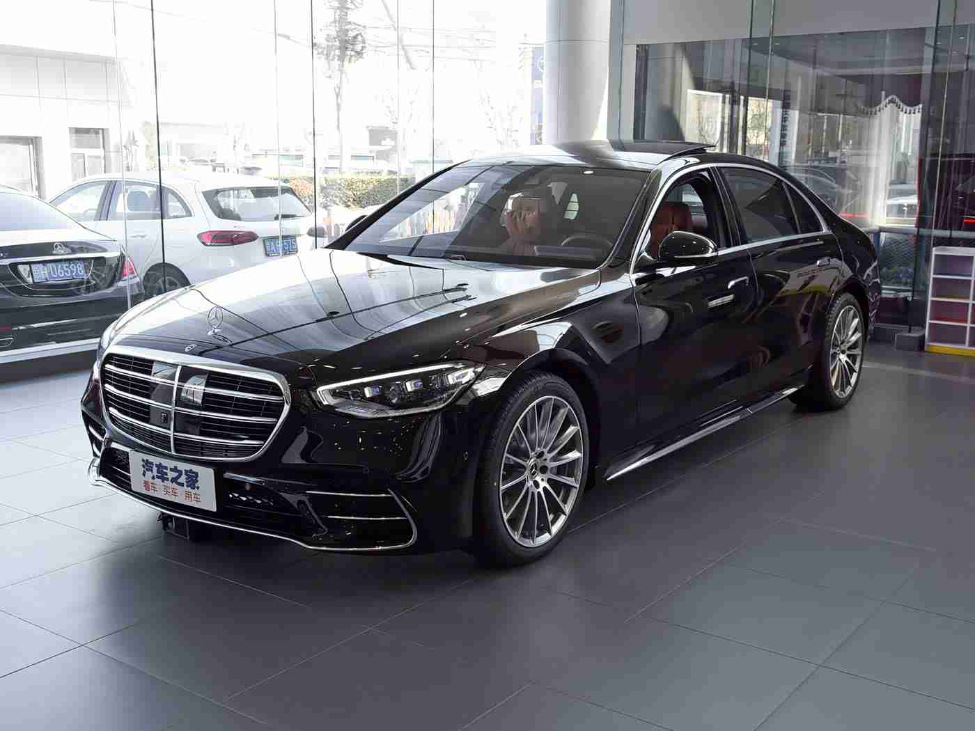 黄色软件下载3.3.0：“AI赋能，驾驶新体验：智能辅助系统引领汽车行业变革，安全便捷未来已来”-3