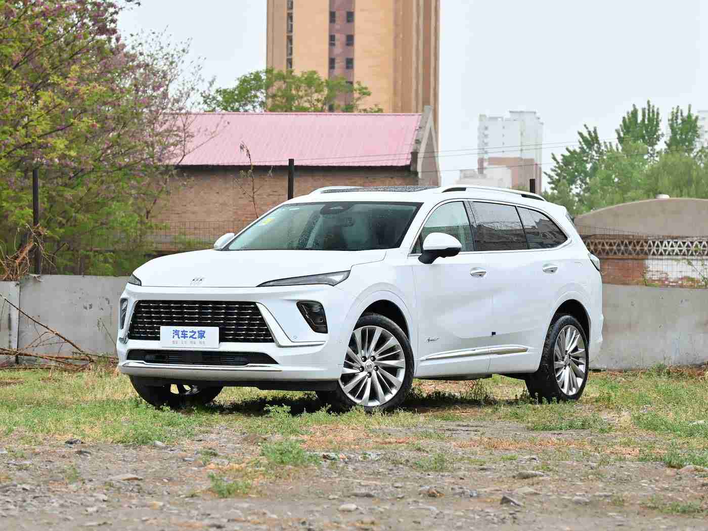 网站晚上你懂的：夜幕霓虹下，轻启驾驭传奇，颠覆想象未来驾趣-3