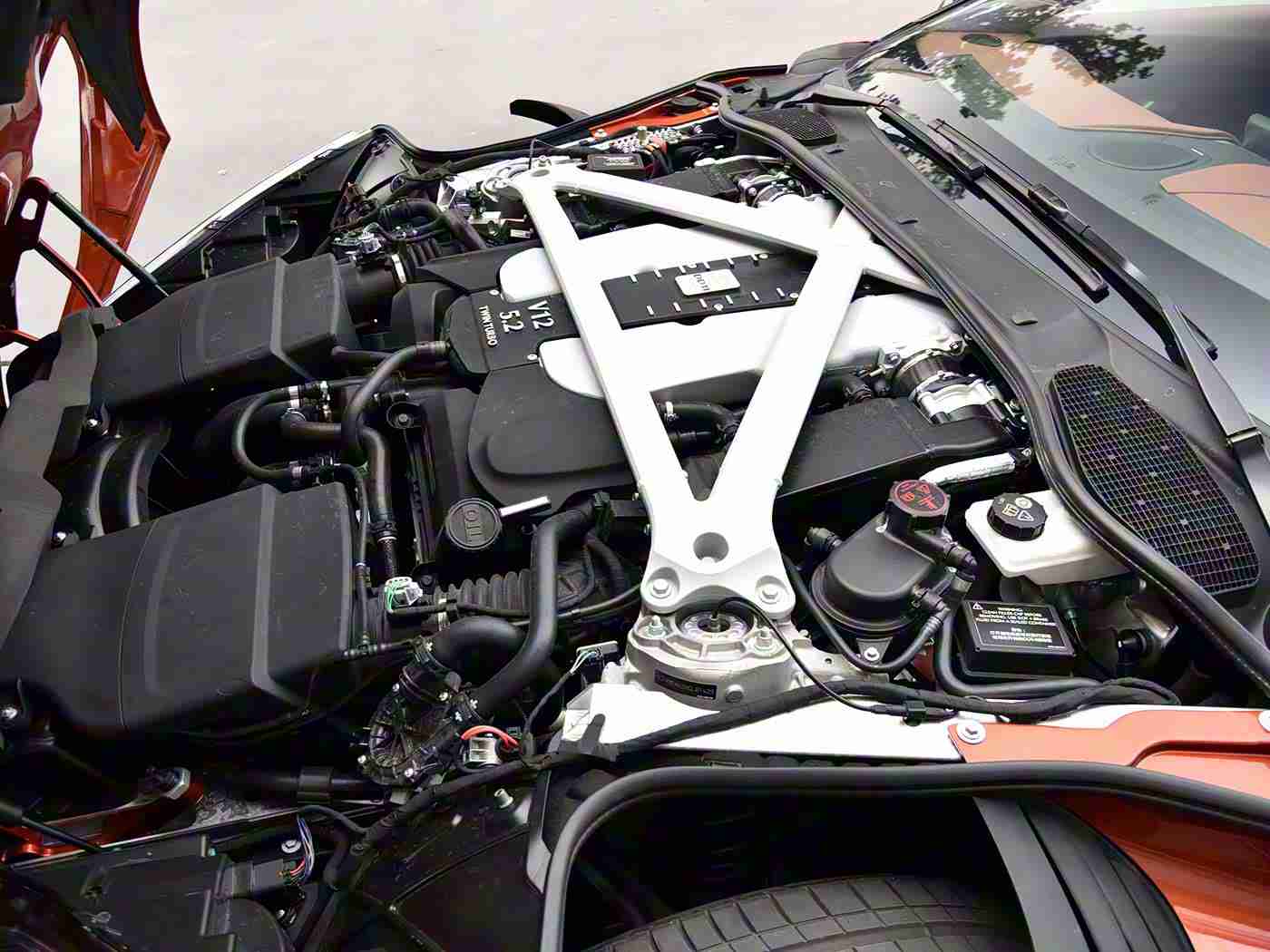 国产成人a：流光溢彩，安全驾驭——国产新锐，性价比之选-1