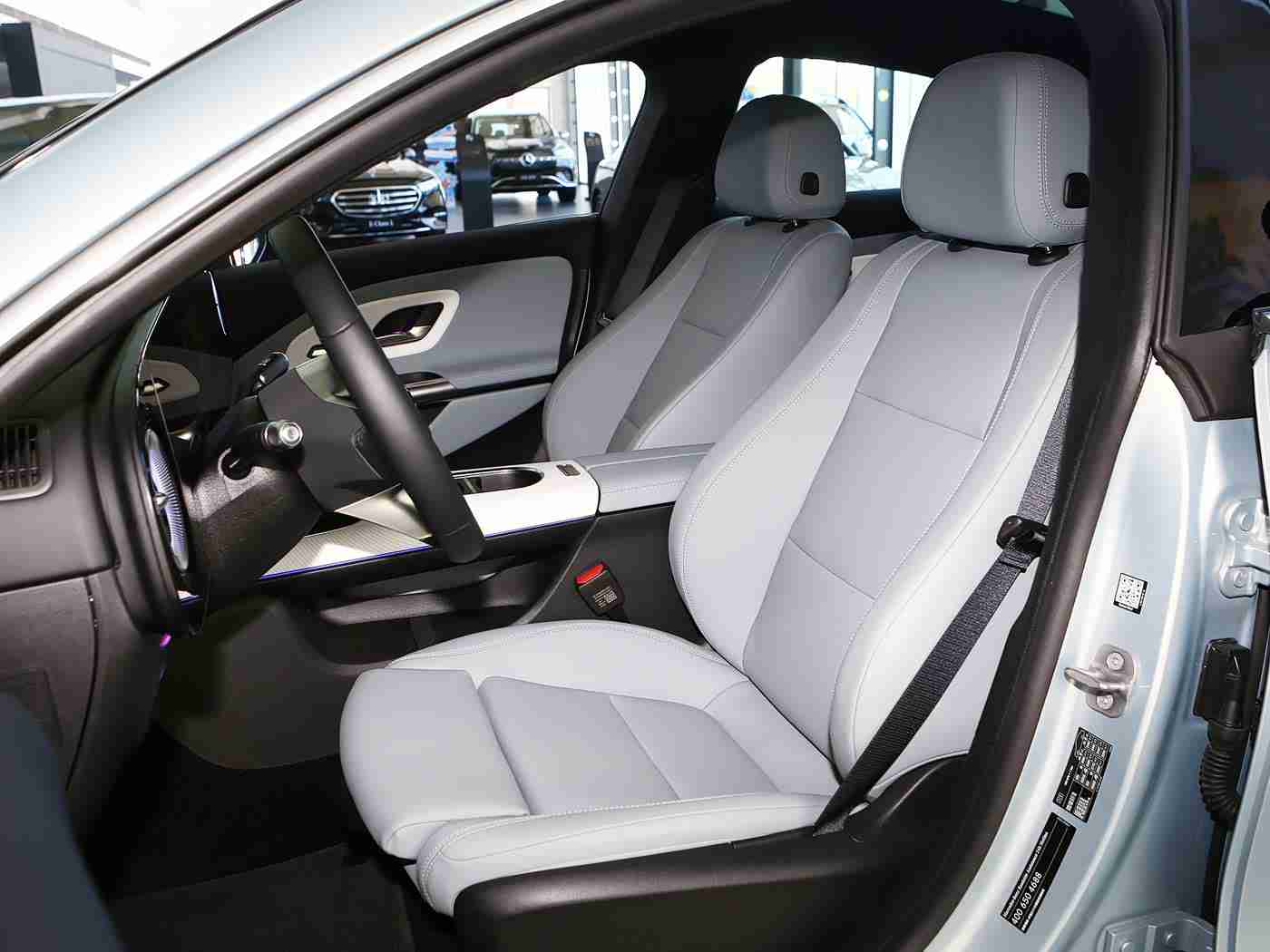 斗罗大陆禁游免费下载安装最新版：智能驾驶升级，游戏时代落幕：两款科技焦点引关注，揭秘最新动态-4