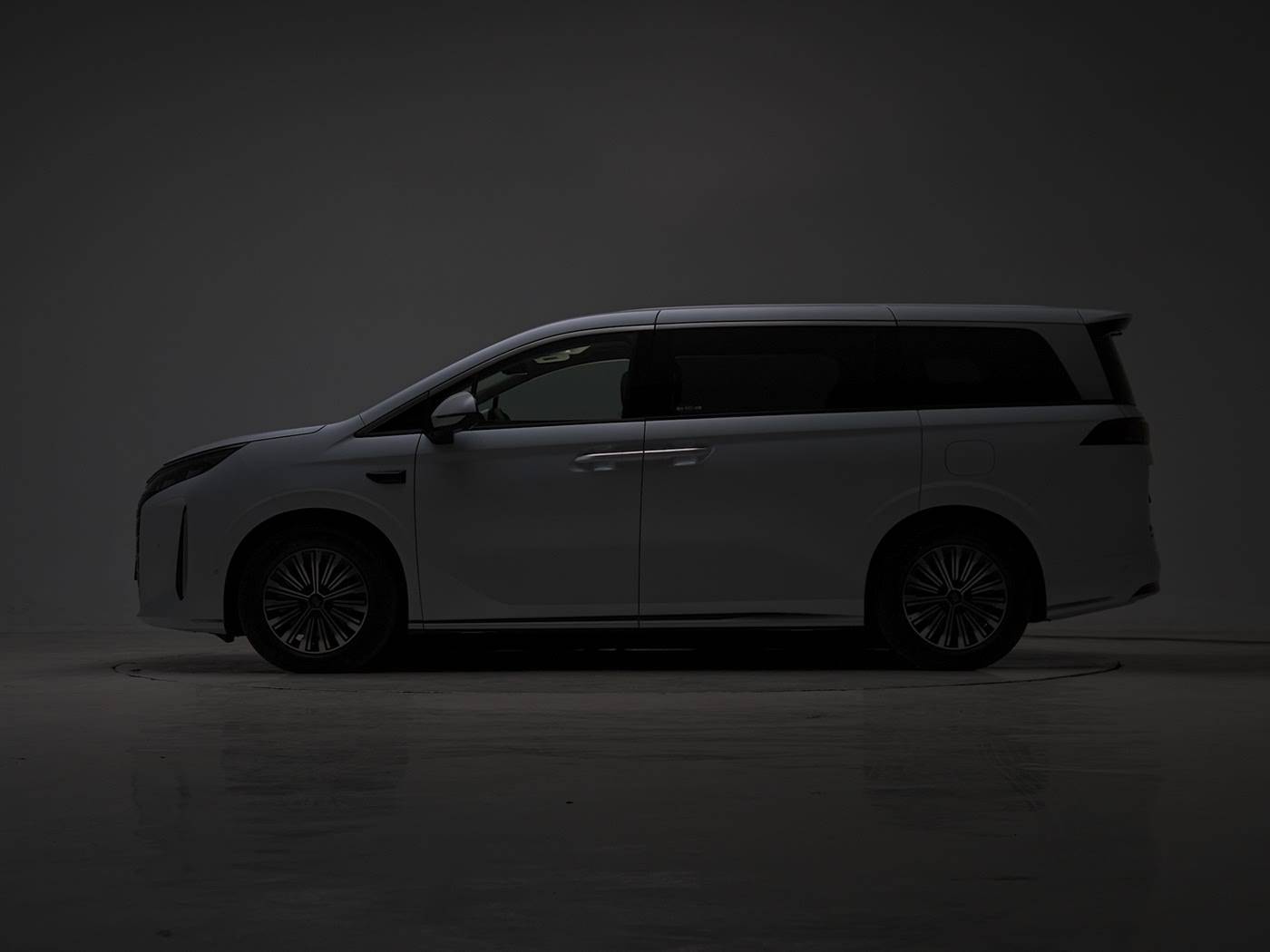 红桃视频在线：特斯拉Model Y领衔，蔚来、比亚迪新能源汽车评测盛宴来袭-4