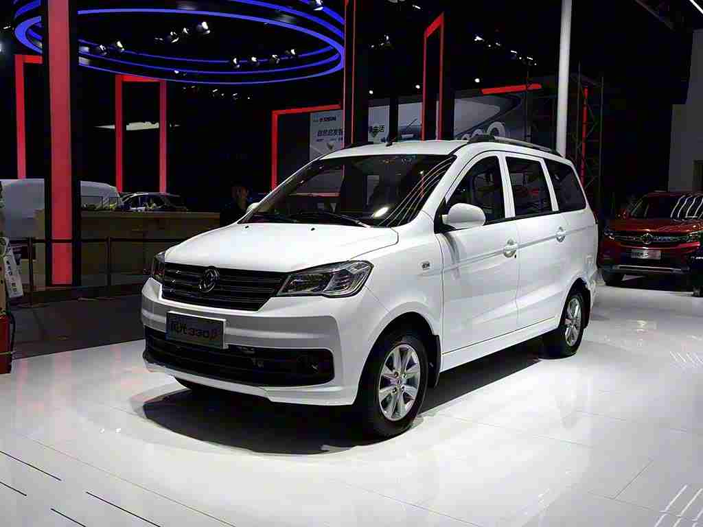 红桃视频网址：智动先锋，环保续航，引领新潮流新能源汽车惊艳登场-5