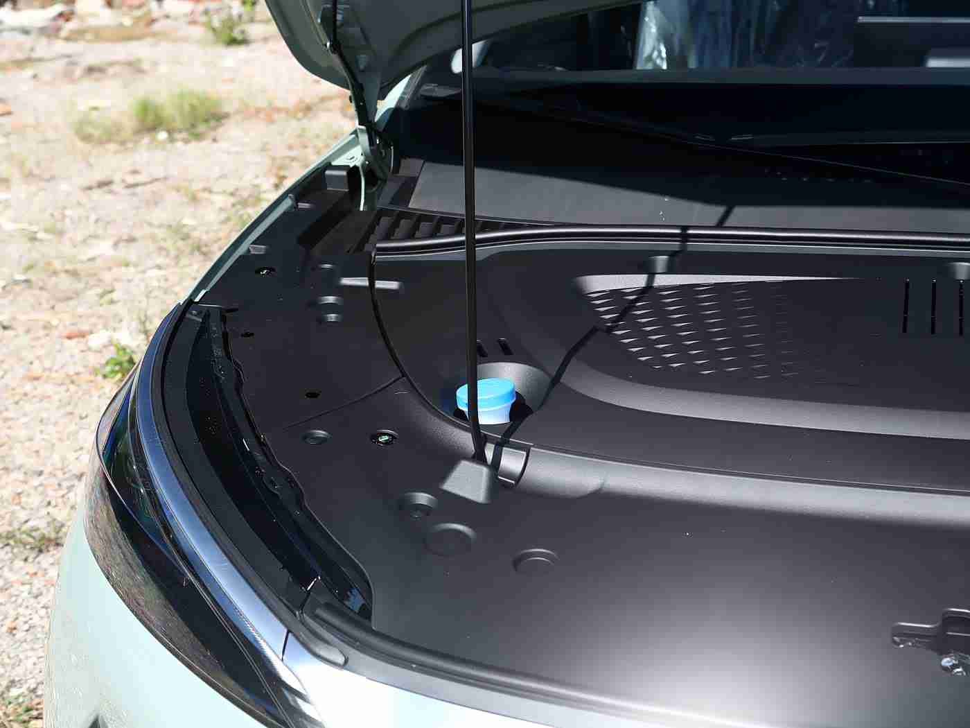 无翼鸟邪恶：融合邪恶魅力与安全性能，“无翼鸟”汽车创新设计引领行业潮流-3