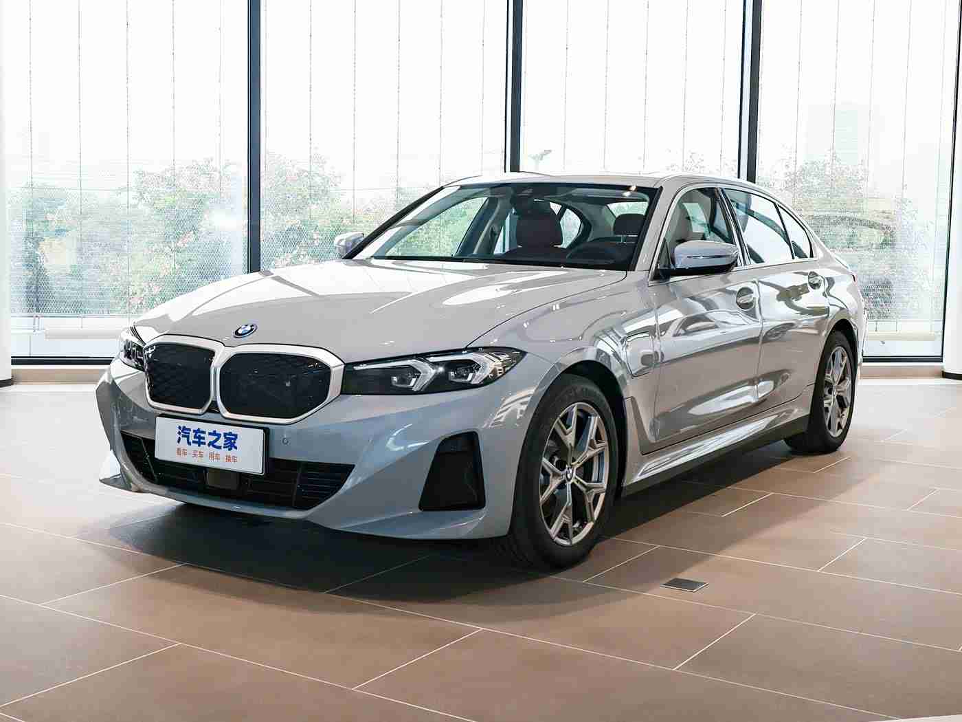 三个老外换着躁我一个故事：接力试驾比亚迪，三外国友人为国产骄傲点赞，共赴速度与激情之旅-1