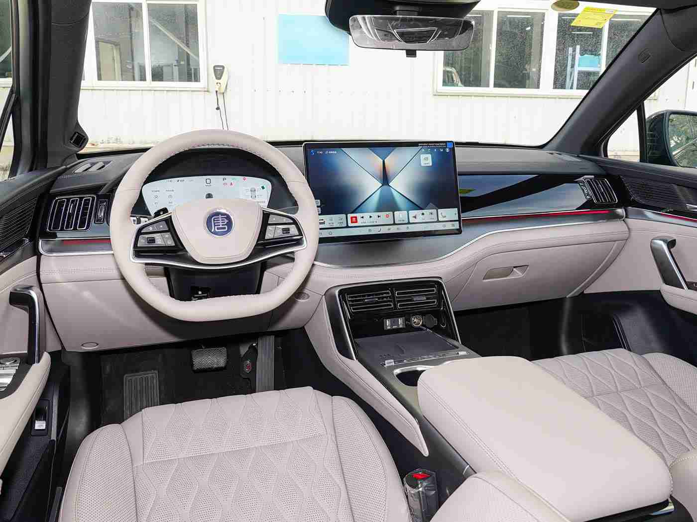 男生女生差差：性别驾驶习惯大揭秘：速度与安全，汽车行业个性化新趋势-3