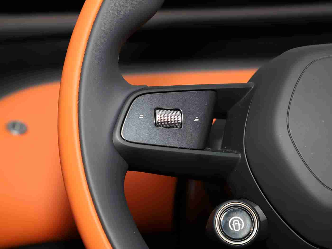 国产成人福利：国产新锐，引领潮流：某品牌汽车惊艳亮相，品质卓越，性价比高-4