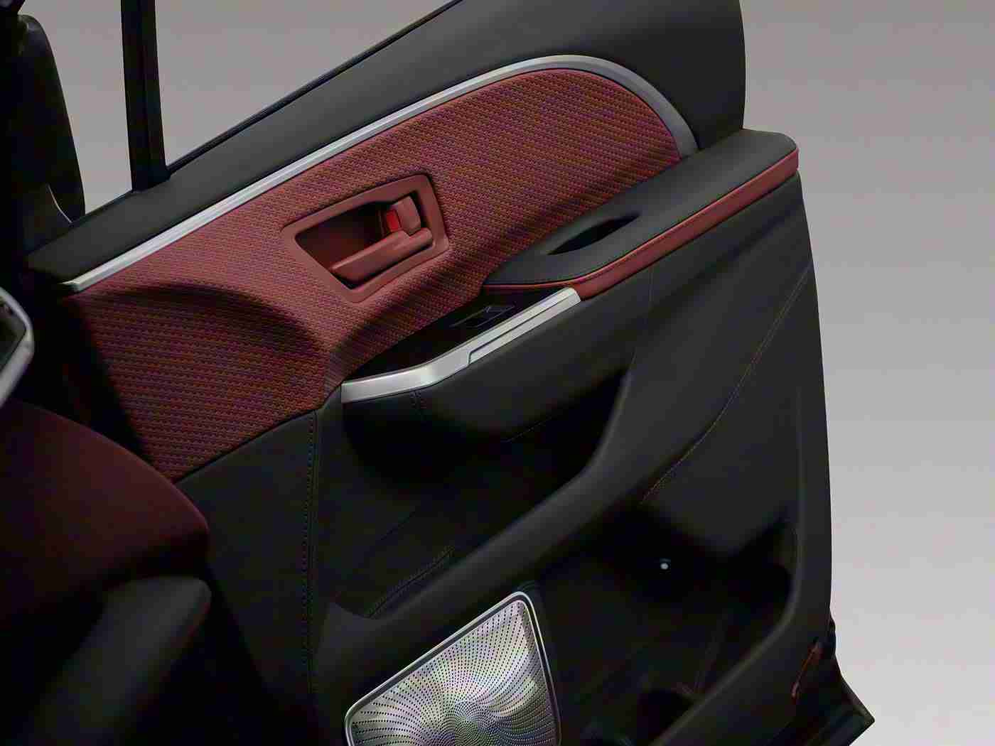 男生和女生打扑克差差差：汽车迷“扑克大战”激情上演，男女车迷共话行业发展-2