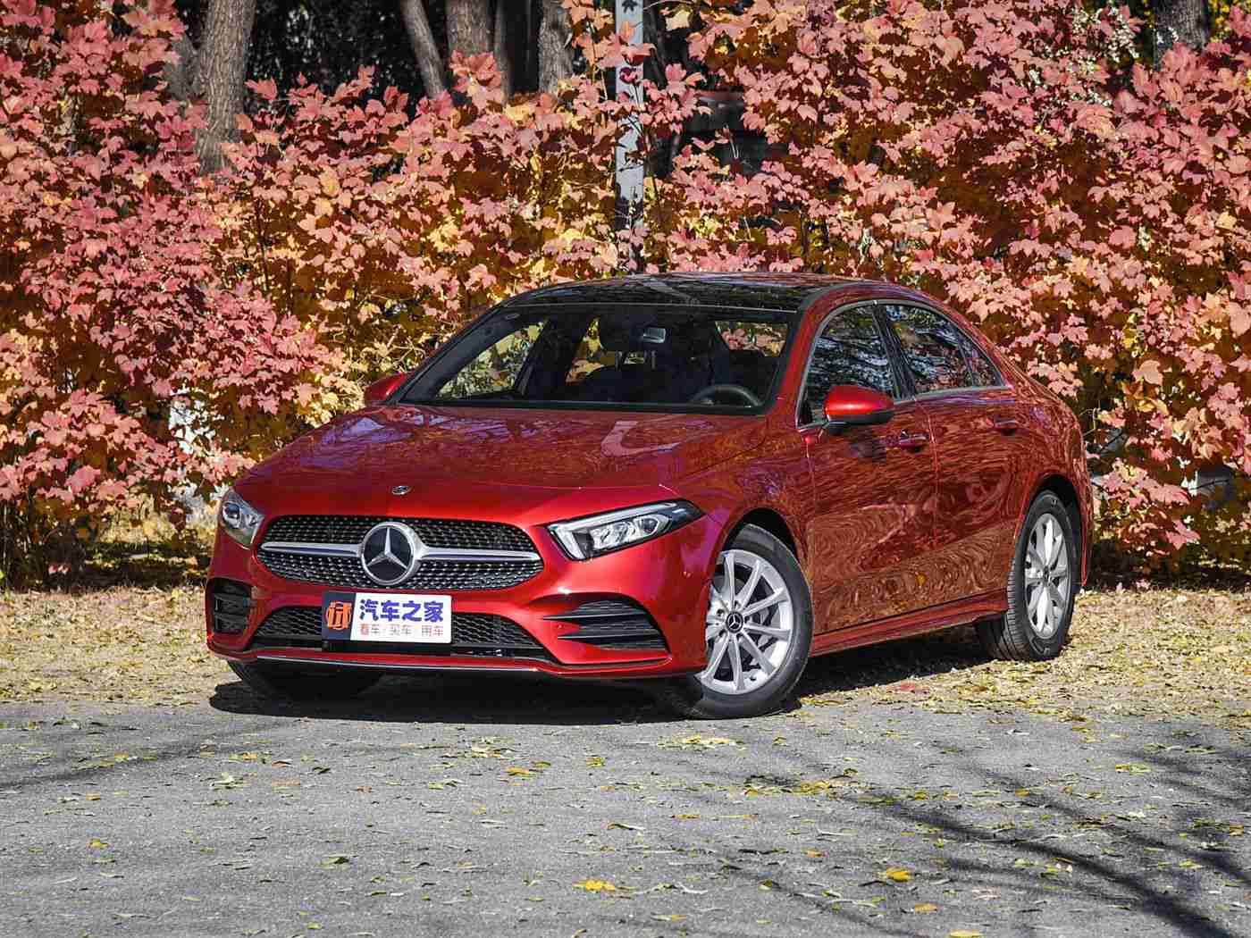 黄色应用下载大全：车载神器推荐：五大类实用汽车应用，让驾驶更安全、便捷，车主必看！-3