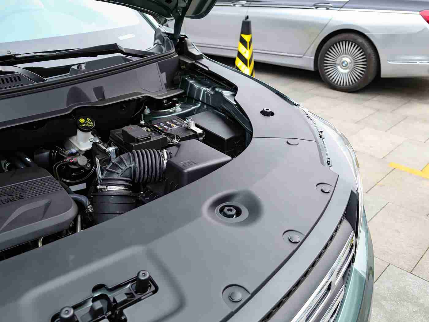 狼人访问紧急通知最新消息：汽车行业领军人物狼人来访，共话未来发展趋势，助力产业升级-1