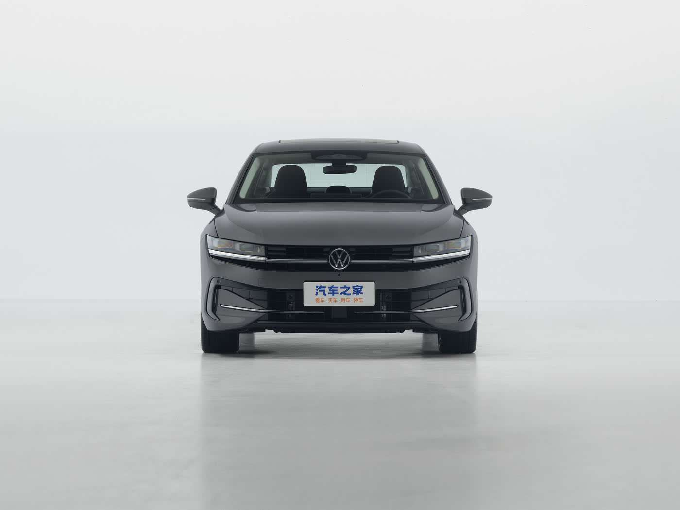 娇妻陪朋友拍婚纱照后续发展：自驾SUV助力浪漫婚纱照，夫妻档创意拍摄诠释幸福同行-1