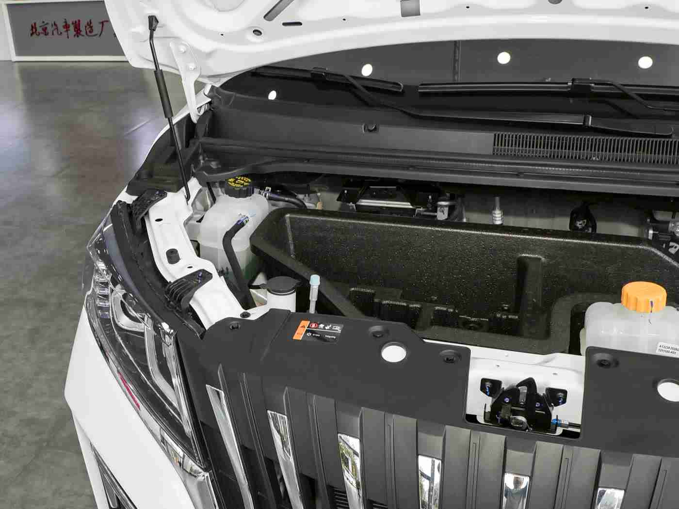 保守妻子的3p经历：保守妻子勇敢追求内心需求，3P经历揭示现代婚姻和谐之道-1