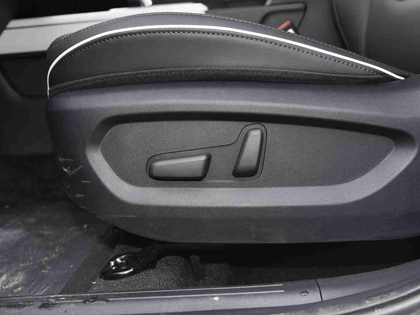 韩国三级HD中文字幕天美傳媒：智能驾驶，视听盛宴，天美传媒开启未来出行新纪元-3