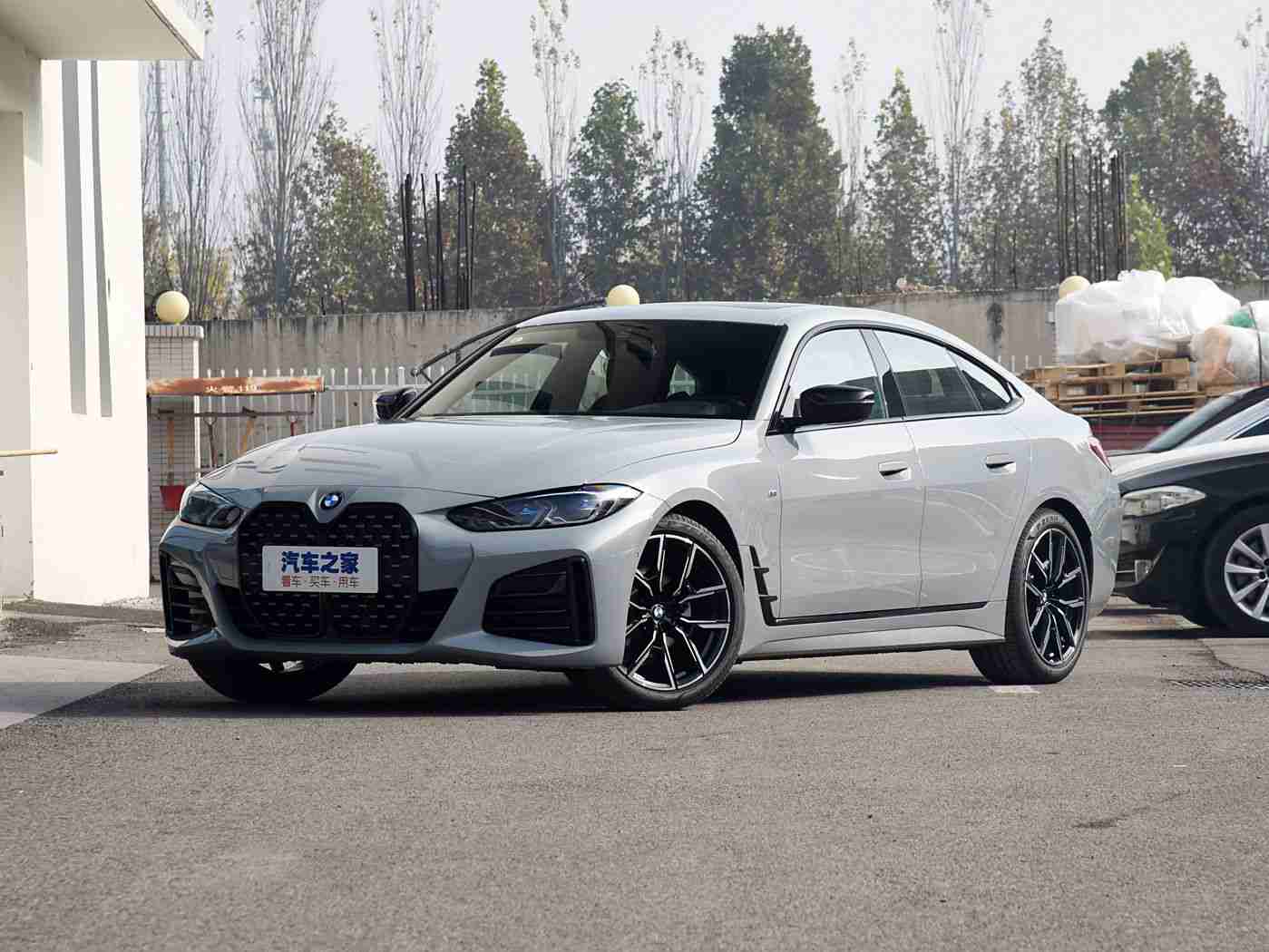 黄色软件下载免费OPPO：OPPO新软件受热捧：海量内容一键下载，畅享智能生活新体验-3