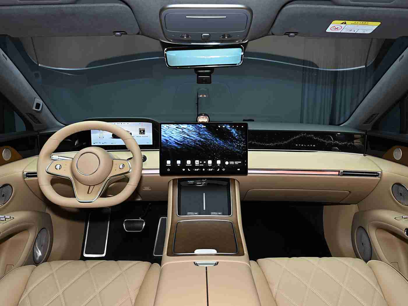 黄色网页入口:创新领航,环保先行:全新车型黄屏科技,刷新驾驶新体验-1