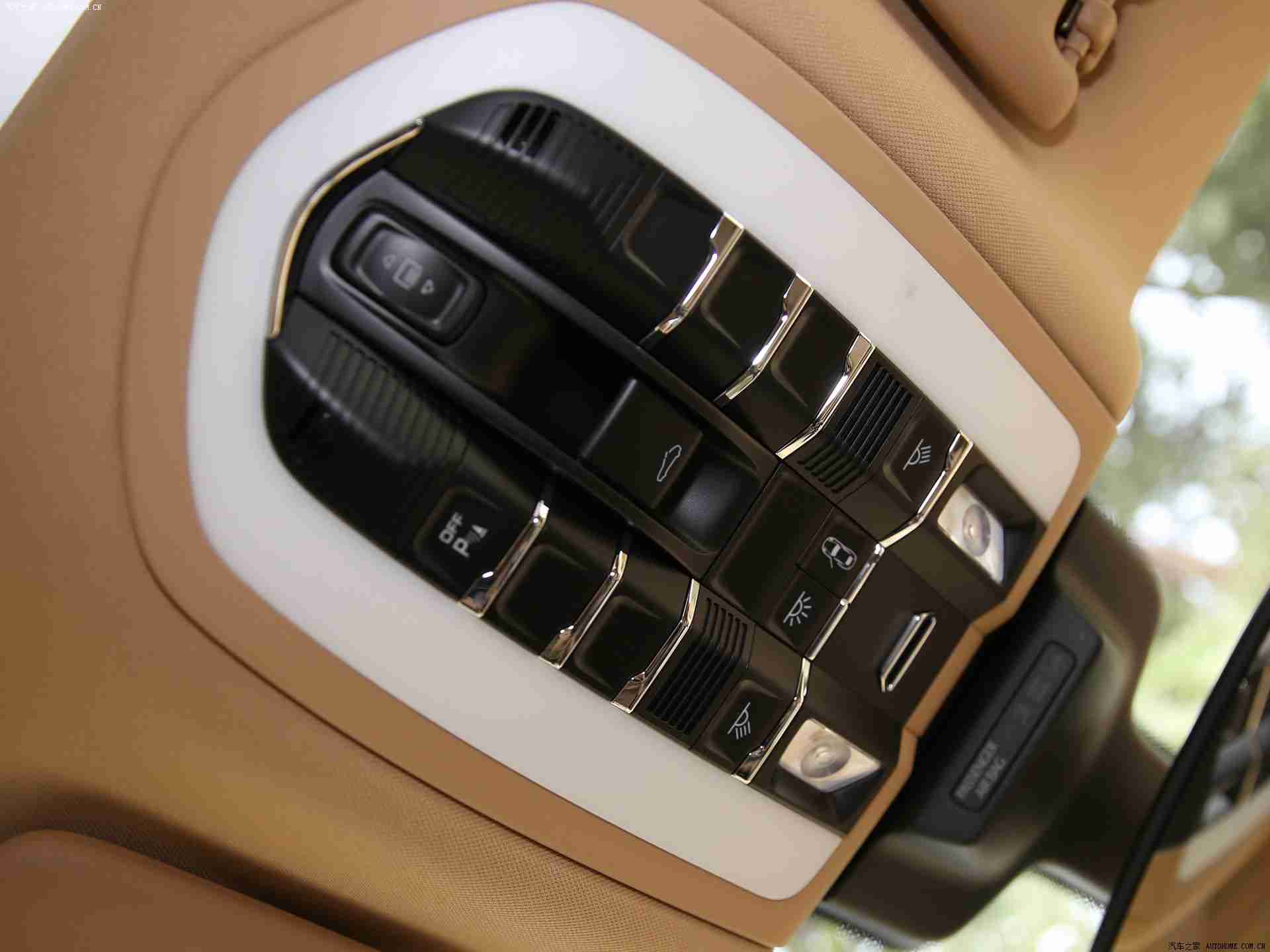 男人插女人app：汽车科技新篇章，安全文明共前行-1