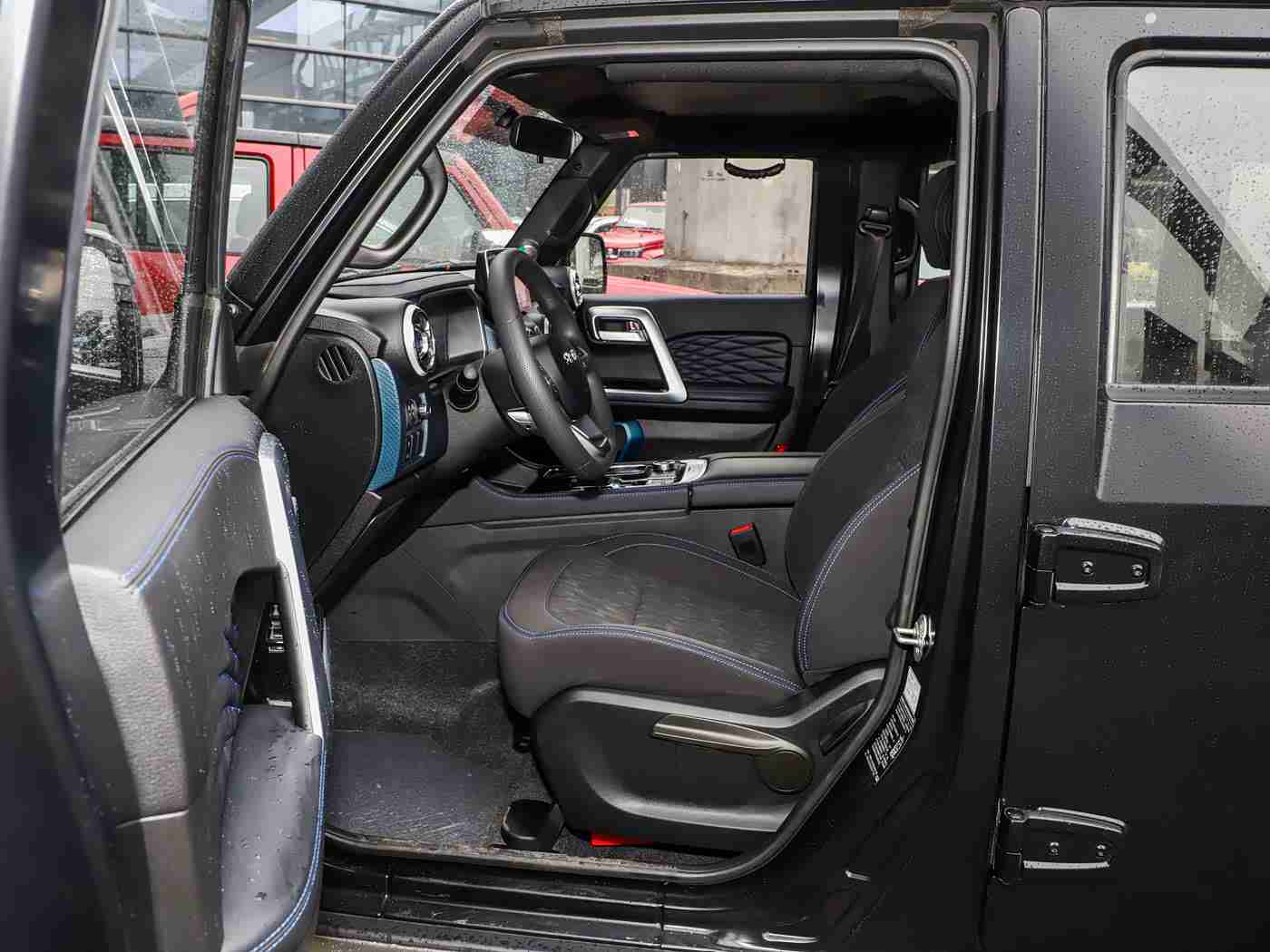 红桃视频网址：智动先锋，环保续航，引领新潮流新能源汽车惊艳登场-2