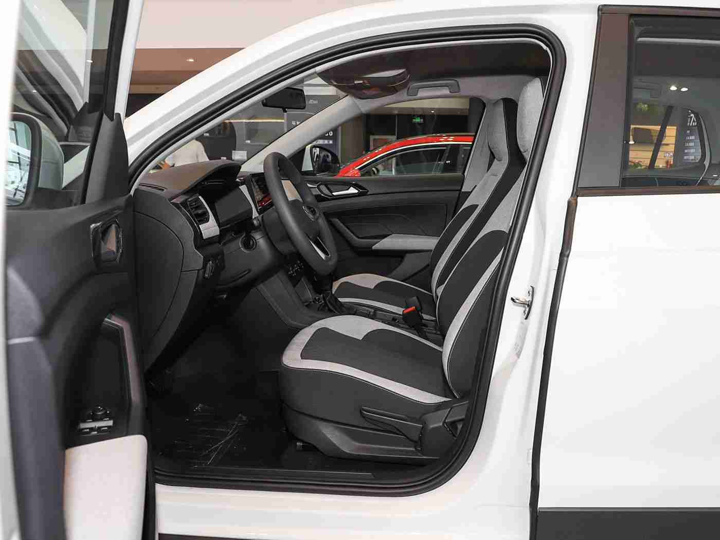 黄色应用免费：汽车生活新篇章，一站式服务助您轻松驾驭-3