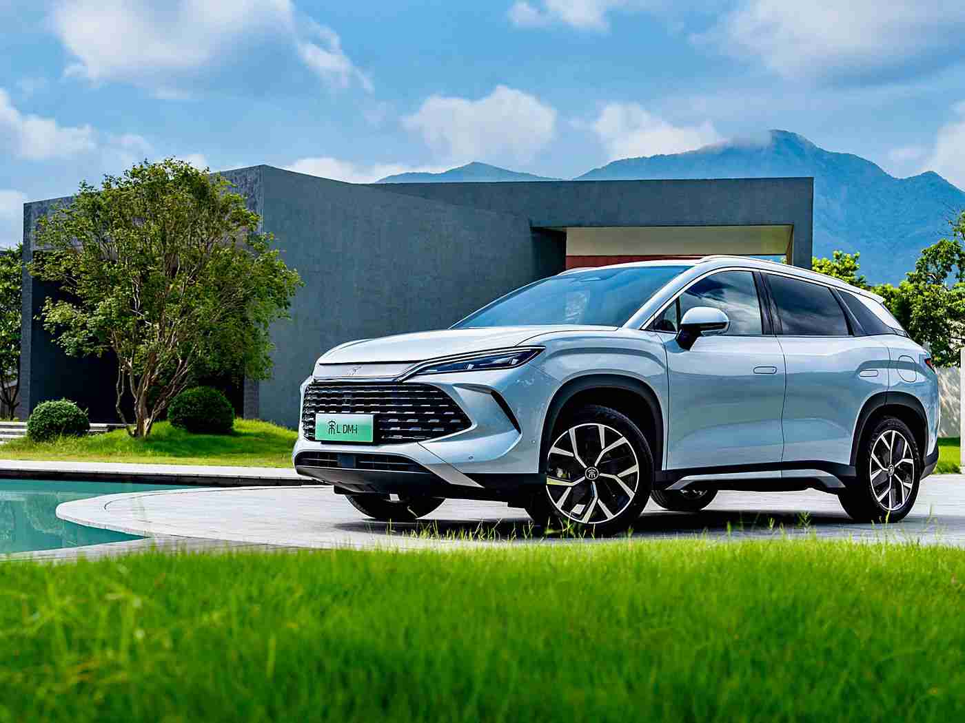 亚洲中文字幕一区二区：新车型耀世登场，动力科技空间齐升级，引领汽车市场新潮流-3