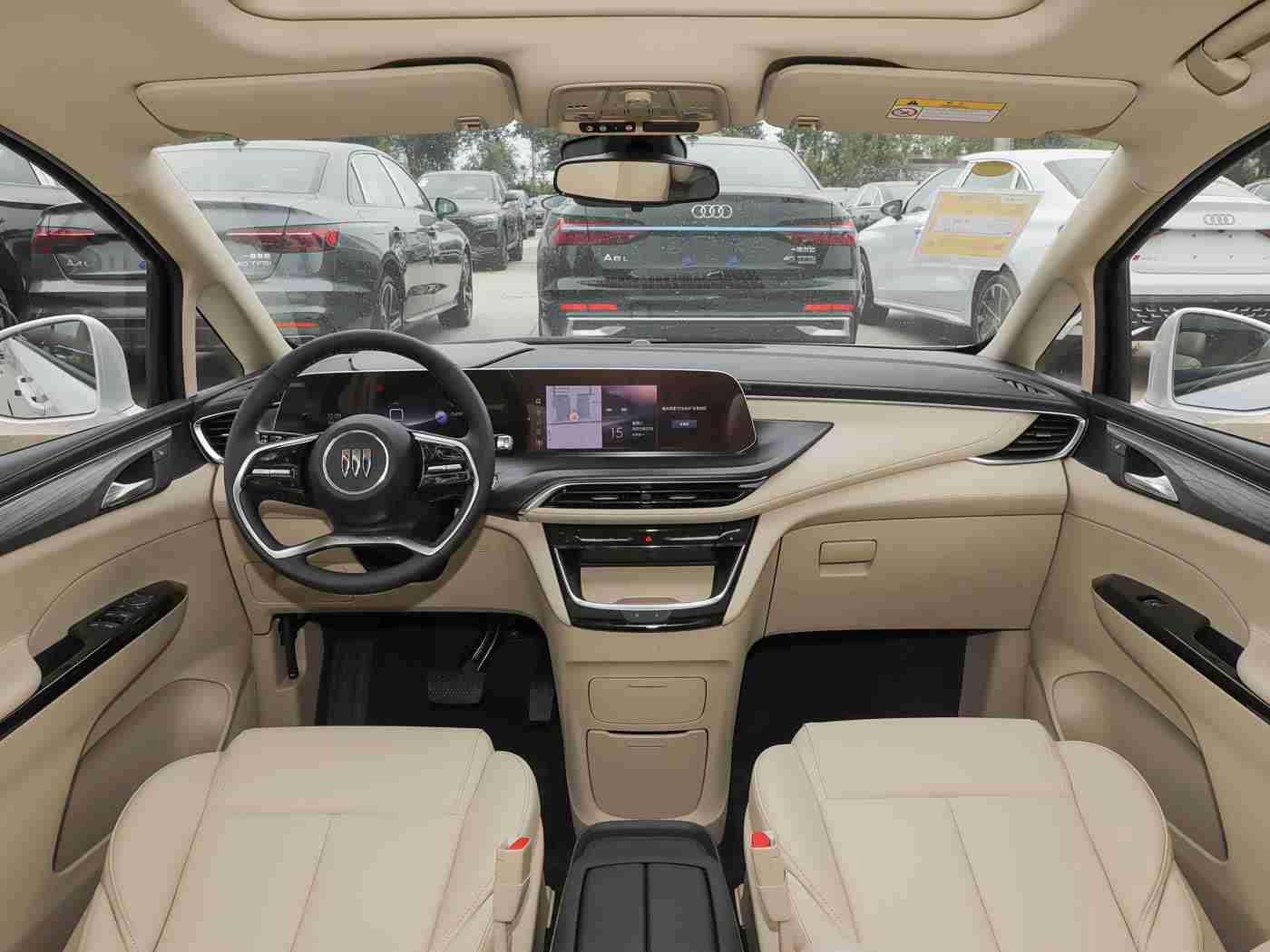 黄色播放器：科技赋能，个性领航，安全节能，智能驾驶新体验-1