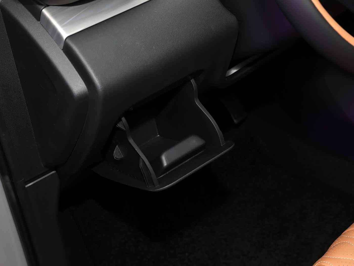 狼人访问升级日常更新内容：科技赋能，全面升级：最新汽车智能系统革新解析，体验未来驾驶魅力-1