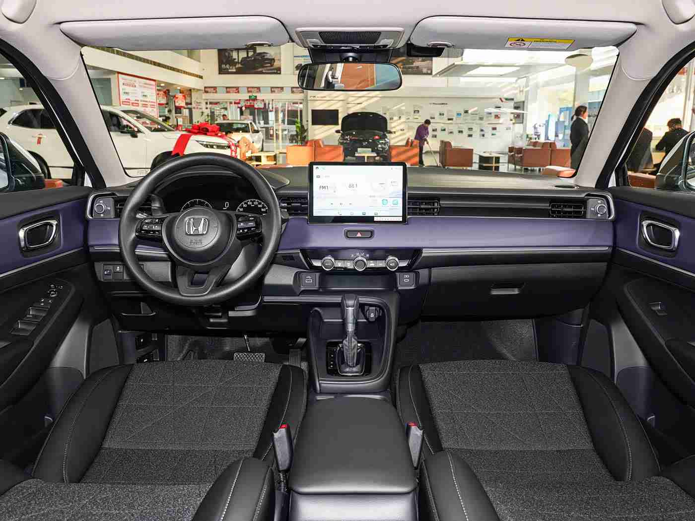 成人免费黄色软件:汽车智能化新风向:跨界合作推出创新服务平台,提升用户体验,引领绿色出行潮流-3