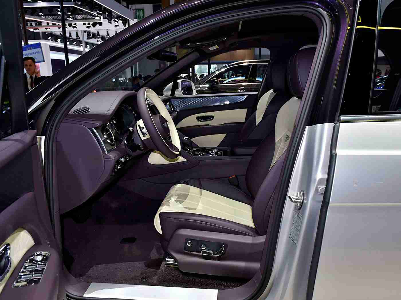 a级网站:新能源汽车市场火爆,A级网站深度解析产业未来趋势-1