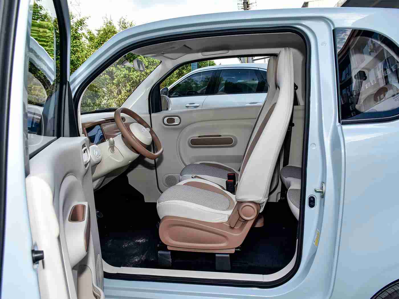 黄色软件app下载3.0.3vivo:“导航护航,智能养护,vivo携手新版本,畅行无忧汽车生活”-2