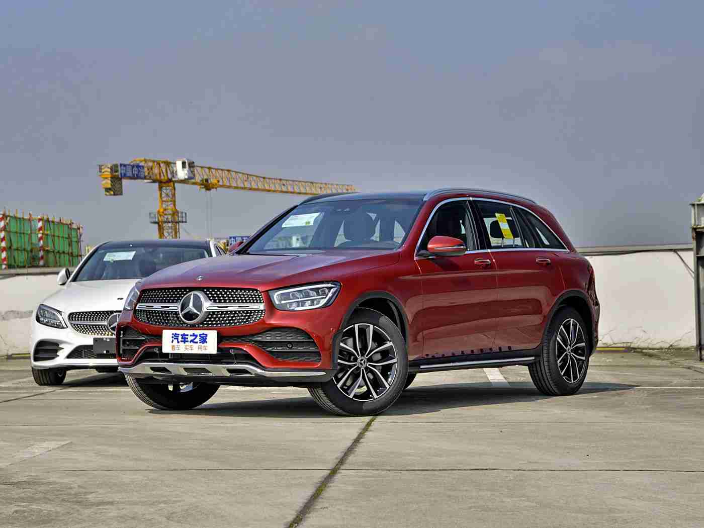 与亲女洗澡时伦了2次：“奇遇启示座椅创新，某品牌新车座椅设计引发热议，舒适安全获好评-3