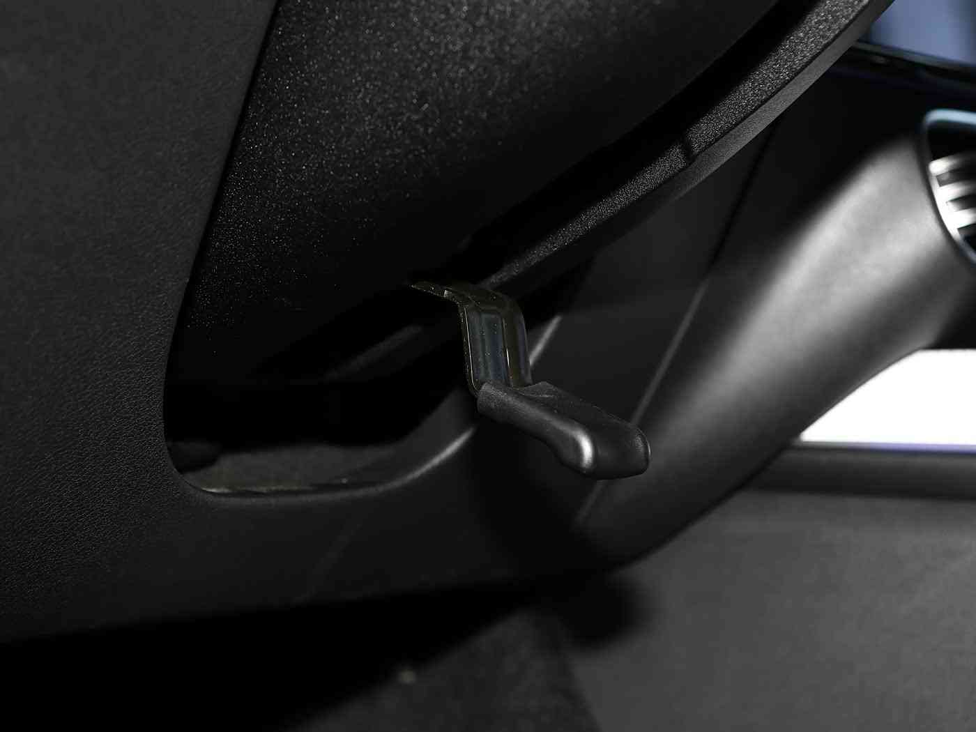 难得一见极品一线天馒头：某品牌汽车创新“一线天”设计，豪华科技配置引领潮流，全新车型备受期待-3