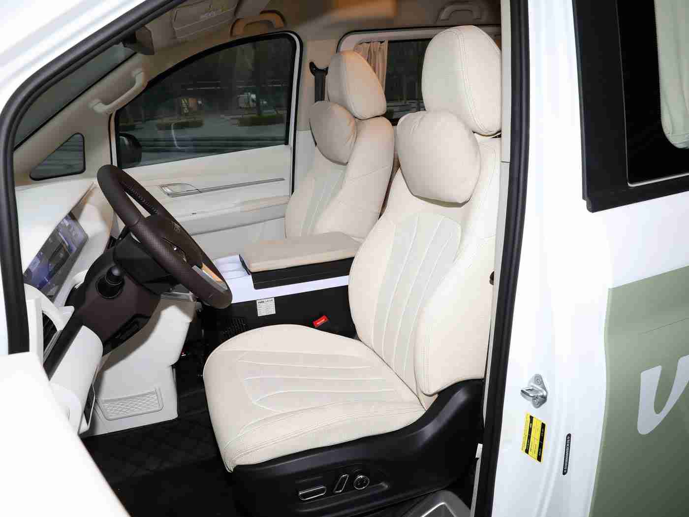 社区伦理黑料吃瓜头条泄密：豪华品牌涉嫌隐瞒质量丑闻，内部人士泄密引发行业关注-1