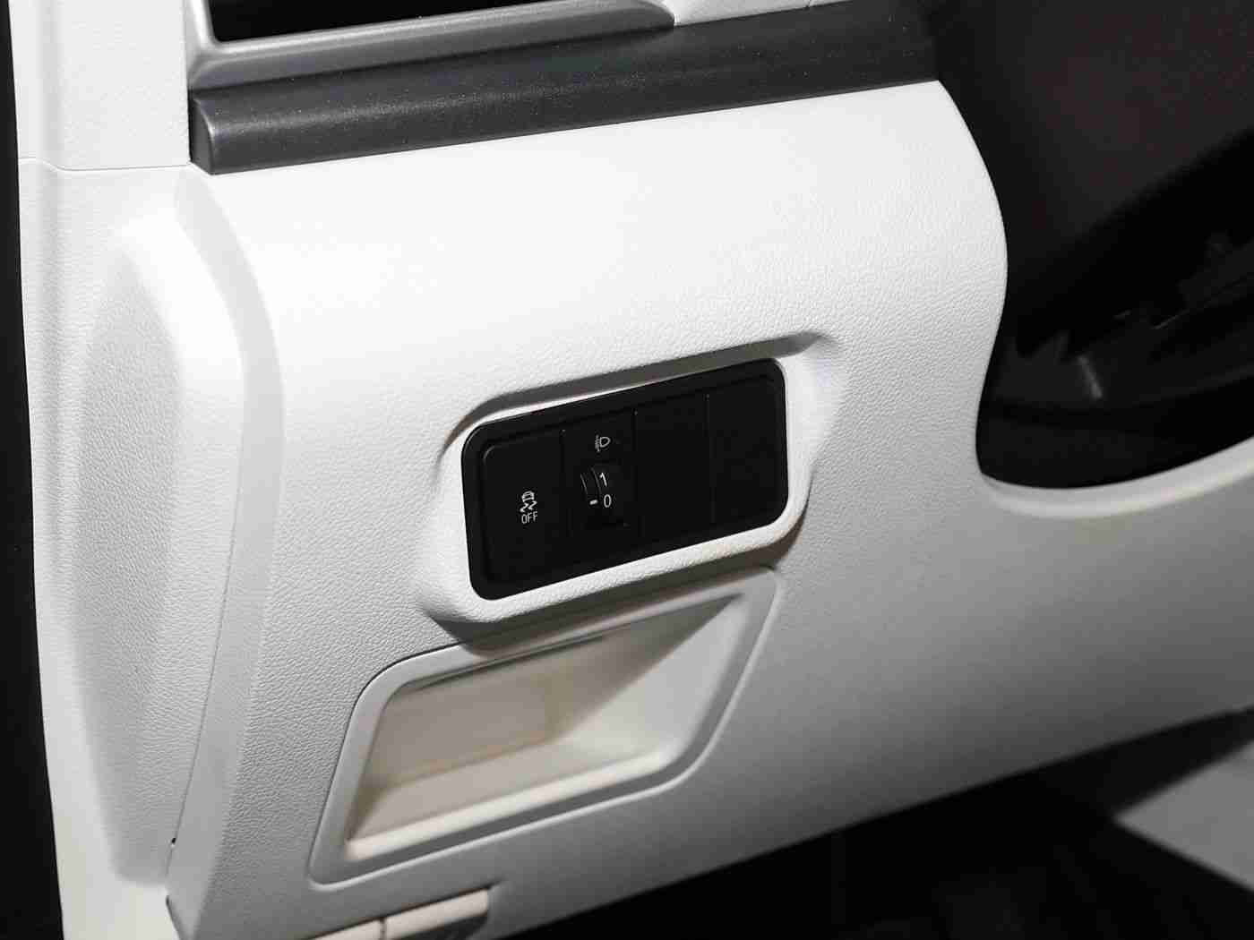 黄色软件app下载3.0.3免费装妆:汽车生活新体验,黄色软件3.0.3版免费装妆引热潮,功能全面升级受好评-1