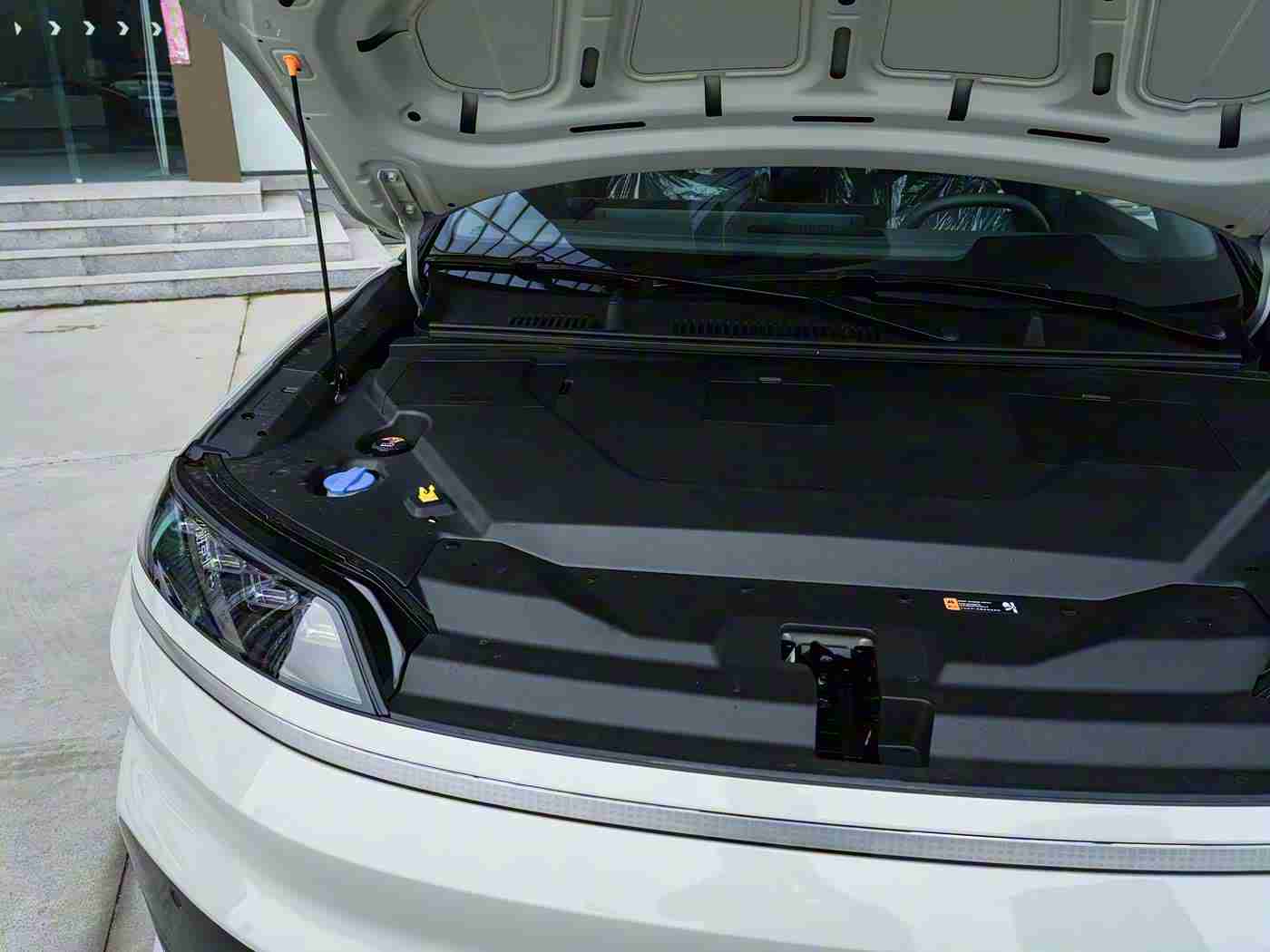 成人福利APP导航:智能驾驶新潮流,汽车导航助力出行更轻松-3