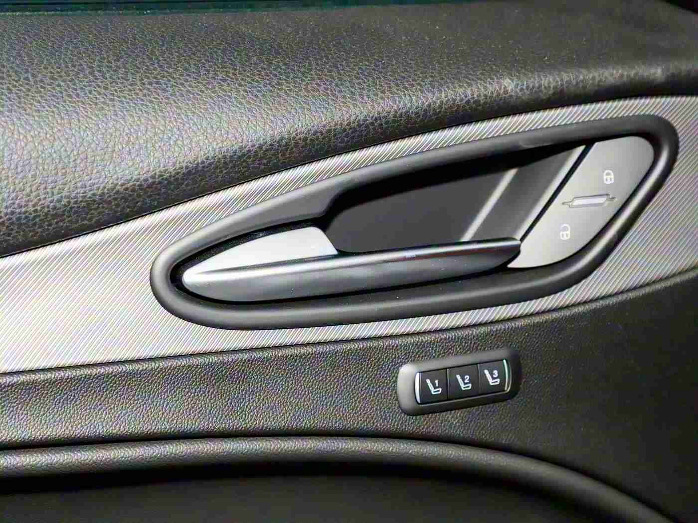 爱情岛论坛av：智能科技新标杆，引领汽车行业潮流：爱情岛论坛智能汽车惊艳上市-2