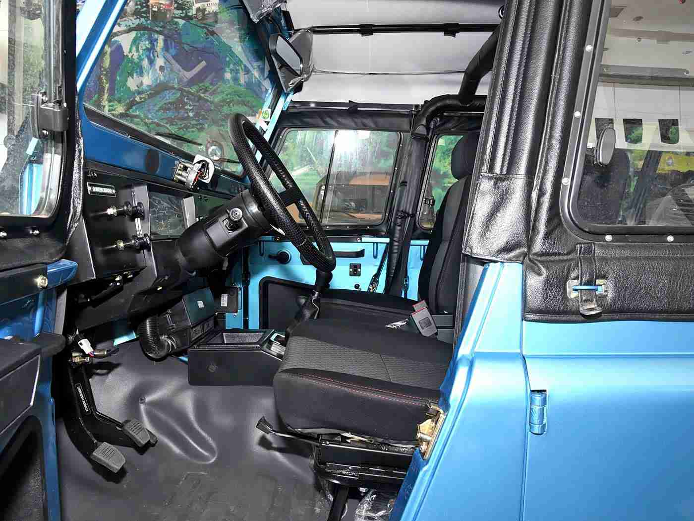 男GayGays 小鲜：时尚动感，驾驭未来——豪华动力新锐车型惊艳登场-1