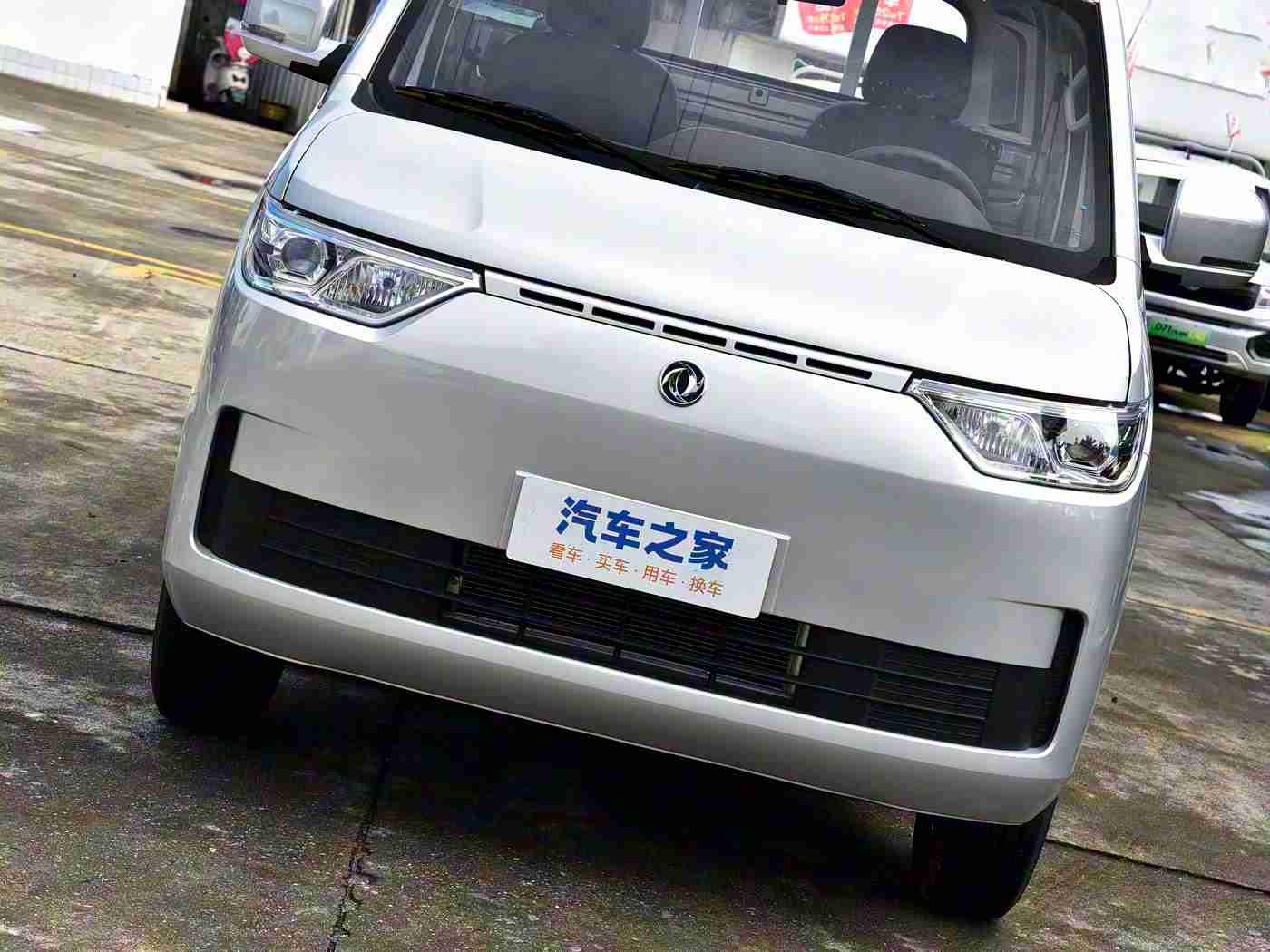 体育生打飞机:颠覆想象!飞行赛车设计新概念,极致速度与激情体验即将来临-1