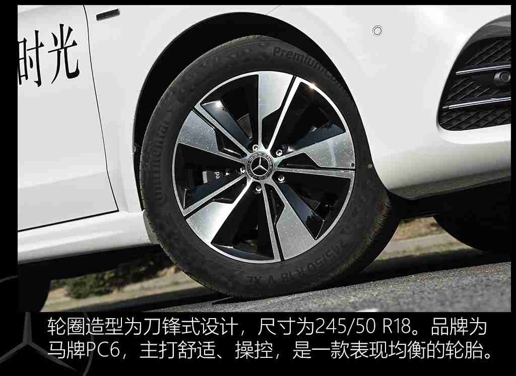 打扑克又痛又叫的软件:“智能驾驶新潮流:趣味打牌安全提醒,我国研发软件引领汽车娱乐革命”-1