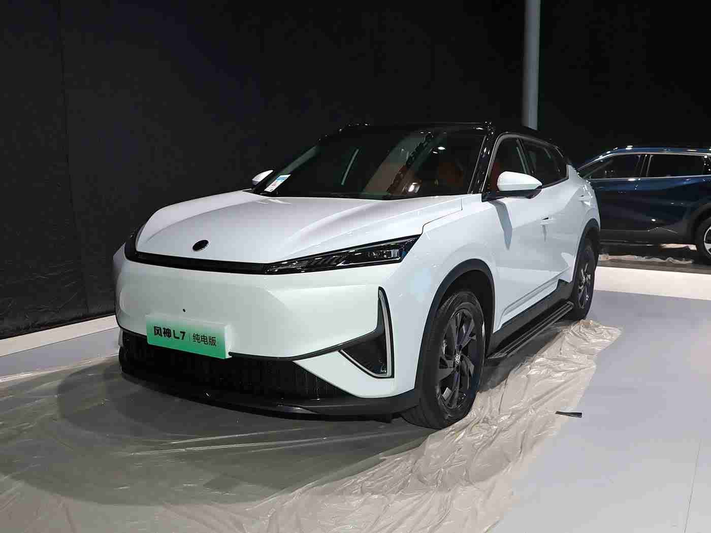 男生操女生APP：智能出行，人性创新，科技赋能，未来驾享-2