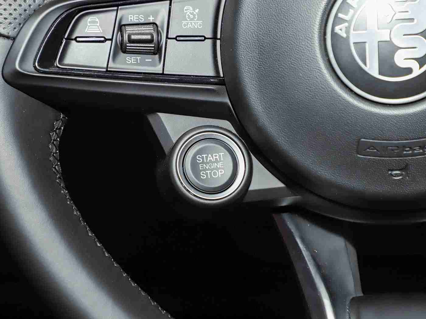 国产福利AV:国产新锐崛起,时尚性能兼顾——国产轿车备受瞩目,品质生活触手可及-2