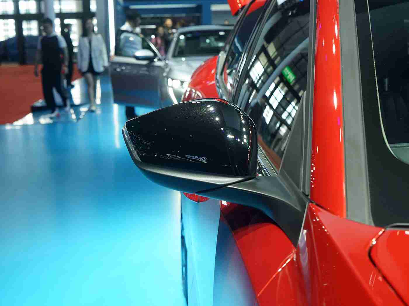 黄色软件app大全免费下载2024：汽车行业新利器：免费App助您轻松掌握汽车资讯与配件信息-1