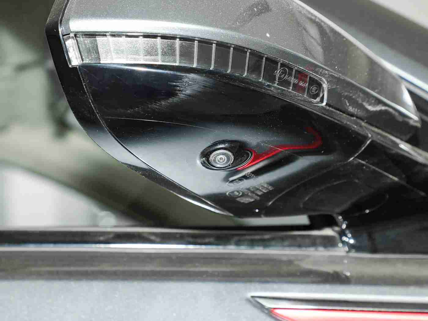 蜜桃成人网色情:“性能爆表外观亮眼,新SUV上市引热议,与“蜜桃成人网色情”无关之谜待解”-3