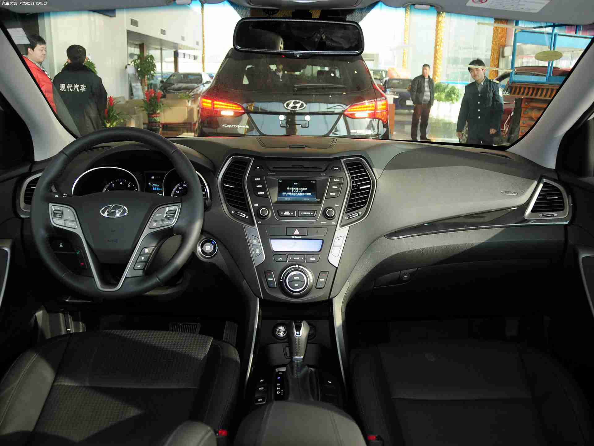 美女搞坤:时尚动感新标杆,"美女搞坤"汽车引领智能出行潮流-3