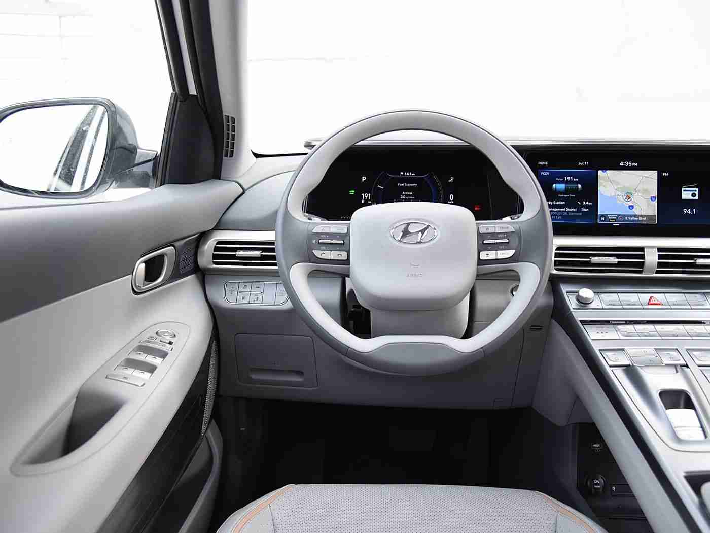 老中医SPA养生按摩推油：科技赋能驾驶新体验，汽车养生按摩功能引领舒适潮流-1