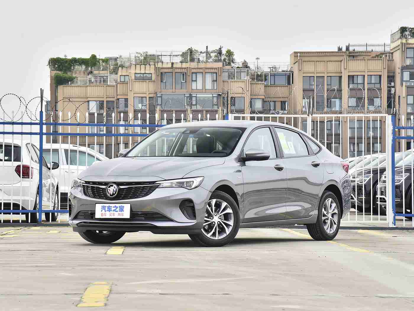 男GayGays 小鲜：时尚动感，驾驭未来——豪华动力新锐车型惊艳登场-2