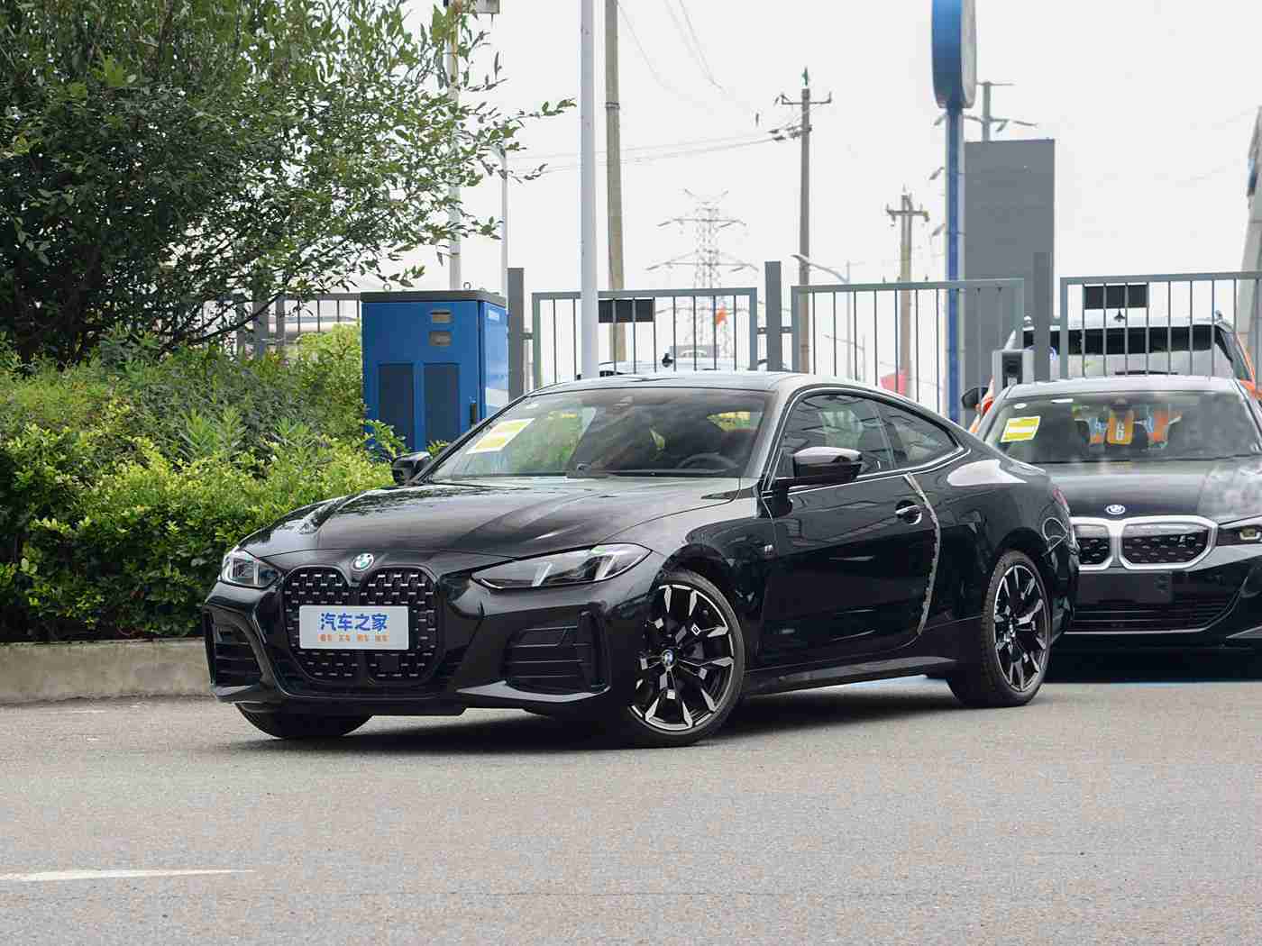 国产成人视频：国产新能源汽车领军比亚迪、吉利、长安，三大品牌同台竞技，引领汽车市场新潮流-1