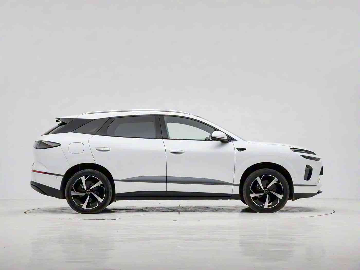 打扑克的剧烈运动：智趣驱动，畅享未来，扑克赛车，绿色新风尚-1