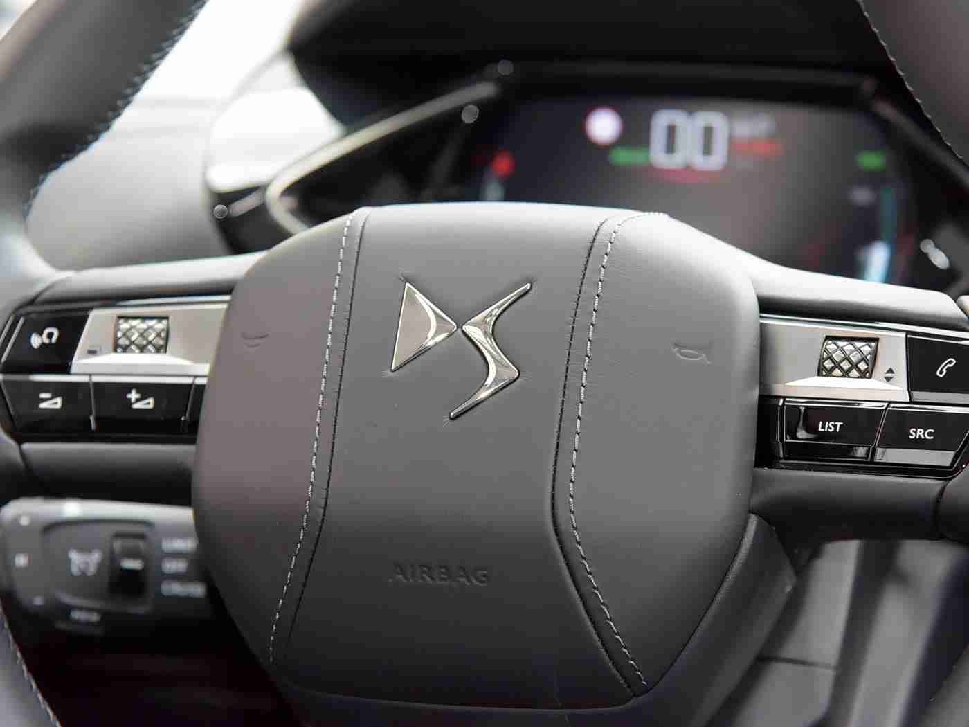 黄色软件3.0.3下载安装：汽车辅助神器升级，全新“黄色软件”3.0.3版下载安装攻略来袭，智能行车新体验！-1