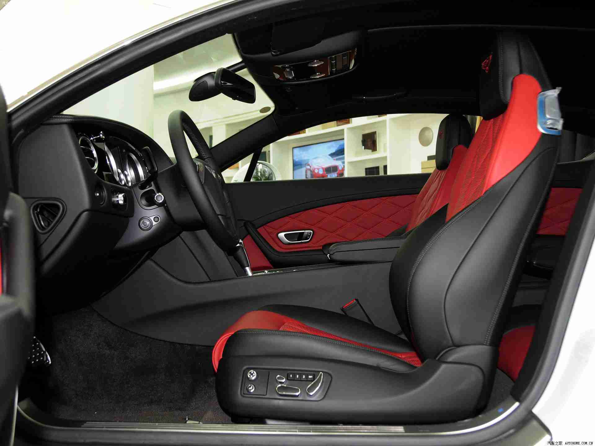 我被按摩师做了三次爱:云端驾驶,舒适非凡:全新车型引领潮流,赢取消费者热烈追捧-1